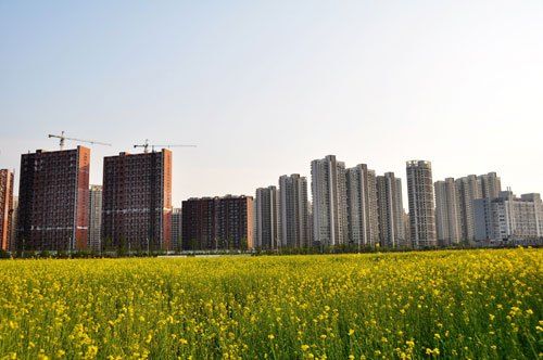 近農(nóng)村城鎮(zhèn)化是發(fā)展生產(chǎn)的新動力
